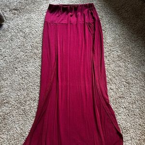 Amazon brand maroon maxi skirt with slits on both legs size S/M